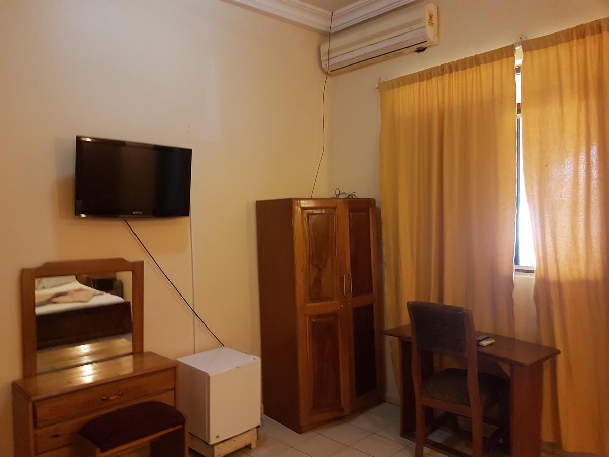 Queensland Hotel Sekondi-Takoradi Экстерьер фото